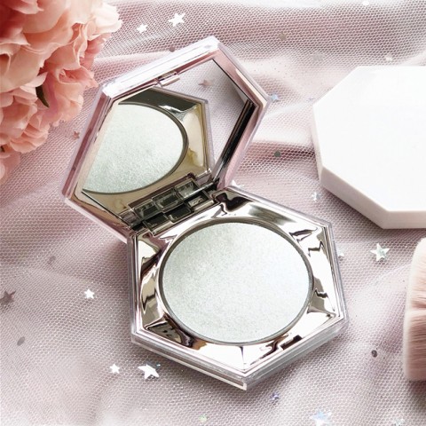 rihanna diamond highlighter